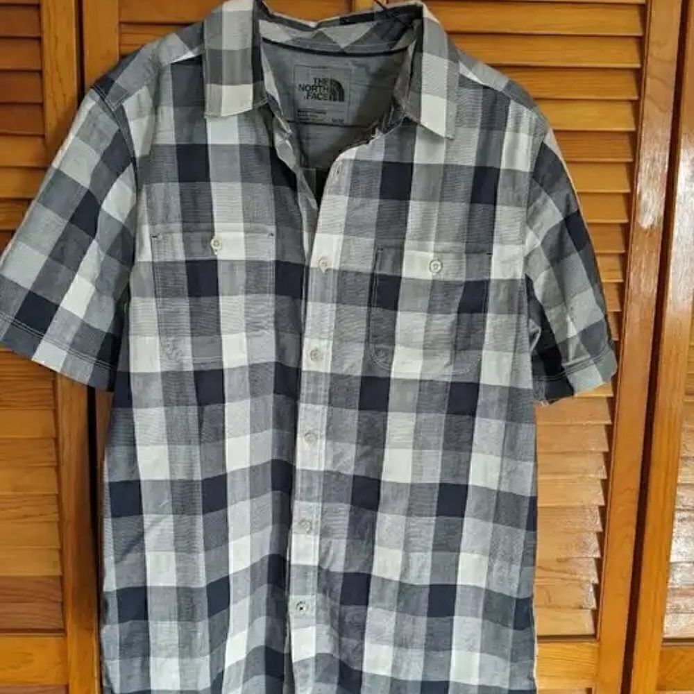 NORTH FACE Men's Short Sleeve Button Front Navy Plaid Dress Shirt Casual Work